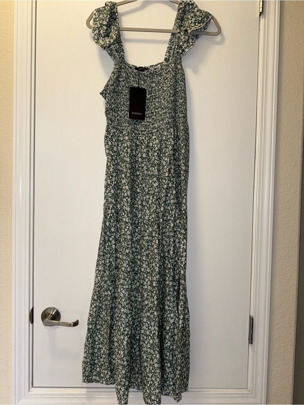 KOJOOIN Medium Green White Floral Smocked Ruffle Strap Tiered Maxi Dress NWT
